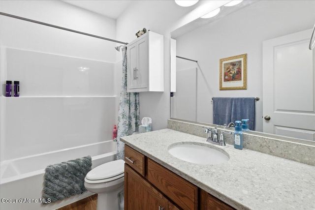 2871 N Neptune ST, Post Falls, ID 83854