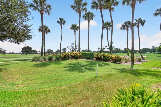 15441 Strathearn Drive, Delray Beach, FL 33446