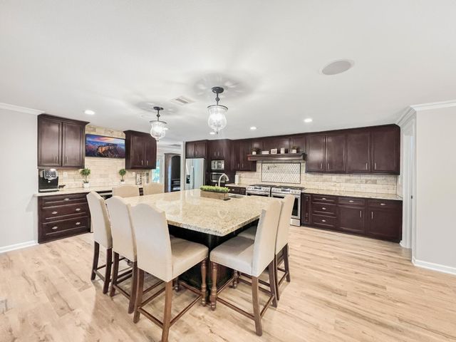 9731 Hadden Road, Baytown, TX 77521