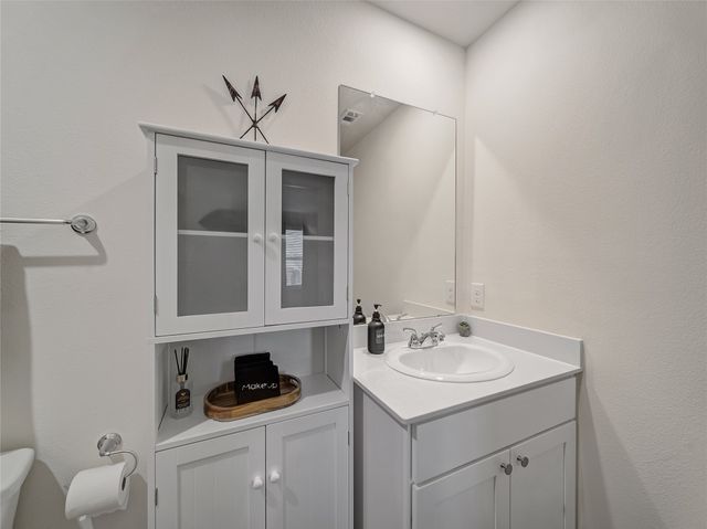 921 W 9th Street, Bonham, TX 75418