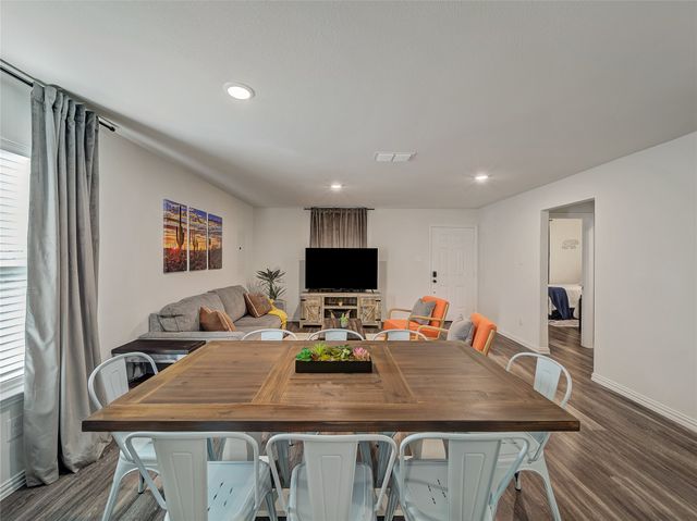 921 W 9th Street, Bonham, TX 75418