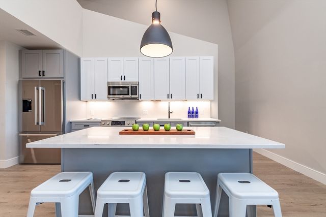 4 Franklin Street 401, Boston, MA 02134