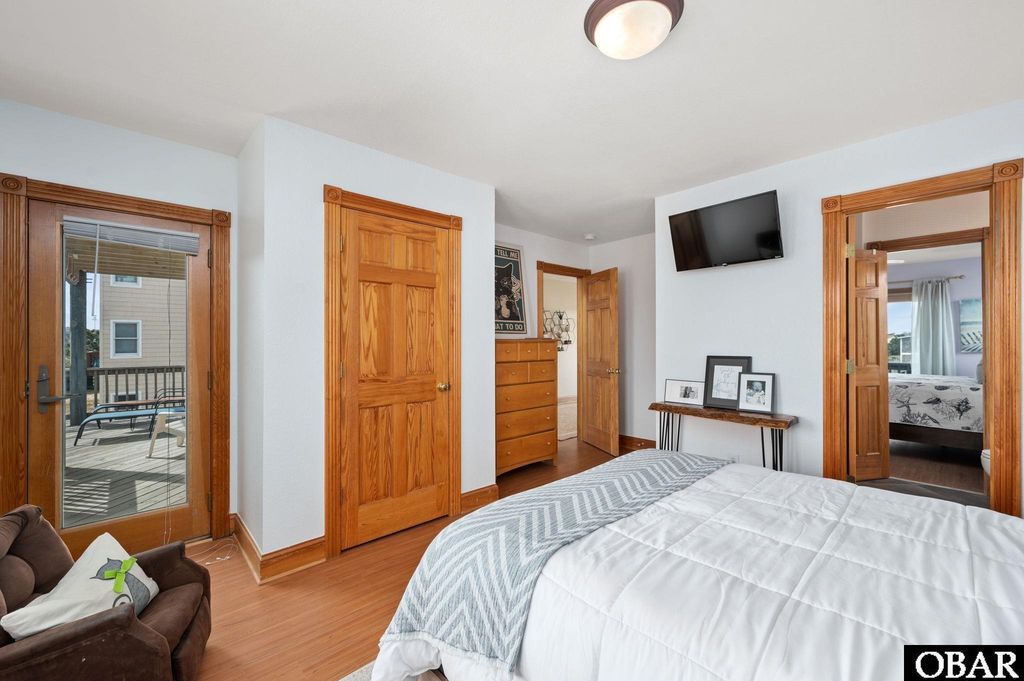 Image 19 of property listing at 4729 S Croatan Highway, Nags Head, NC 27959