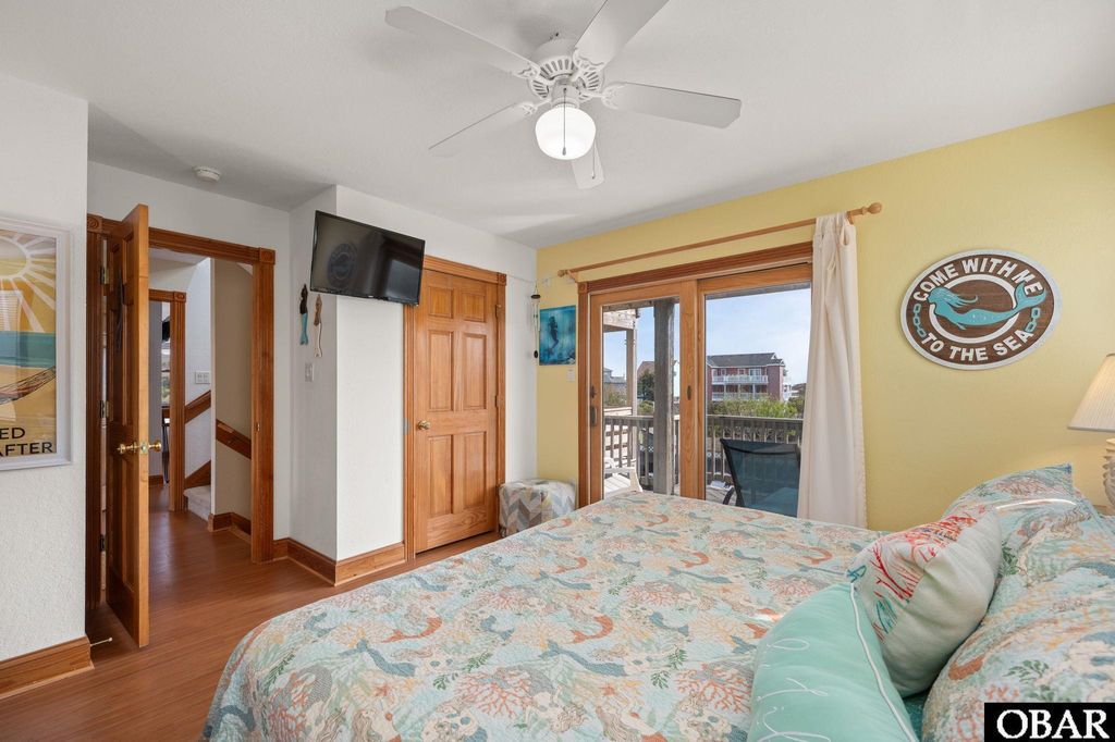 Image 28 of property listing at 4729 S Croatan Highway, Nags Head, NC 27959