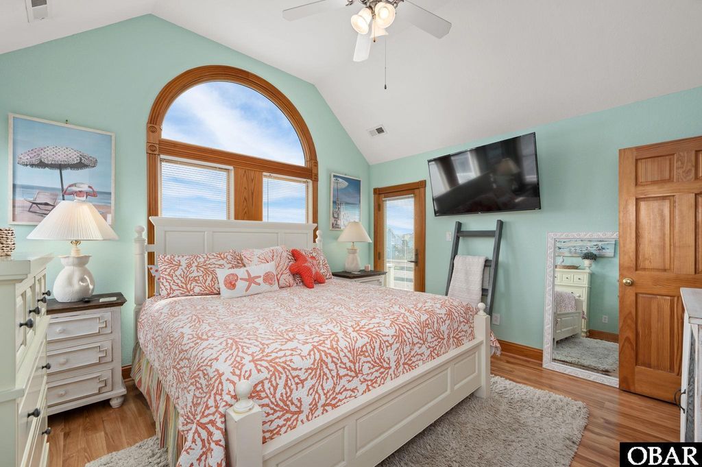 Image 10 of property listing at 4729 S Croatan Highway, Nags Head, NC 27959