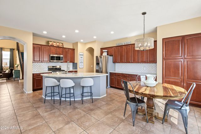 2529 E PARKVIEW Drive, Gilbert, AZ 85295