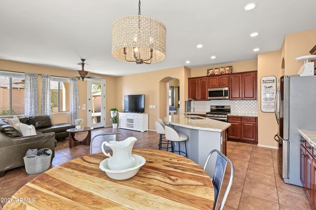 2529 E PARKVIEW Drive, Gilbert, AZ 85295