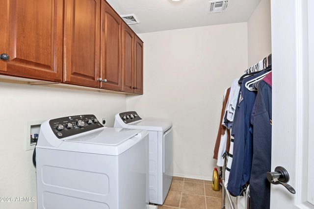 2529 E PARKVIEW Drive, Gilbert, AZ 85295