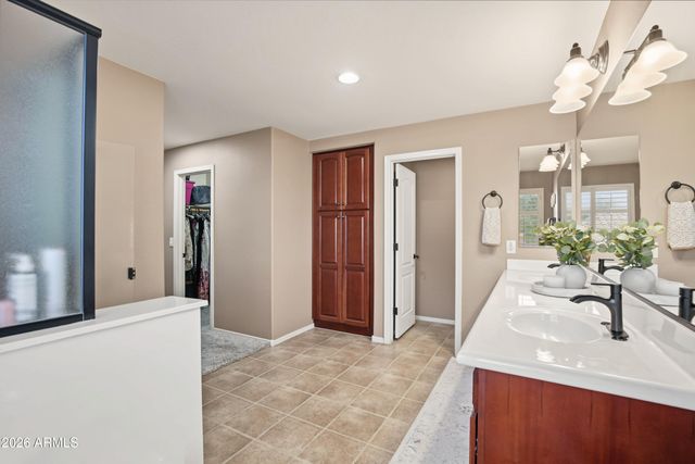 2529 E PARKVIEW Drive, Gilbert, AZ 85295
