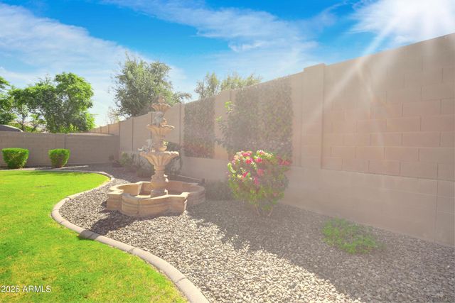 2529 E PARKVIEW Drive, Gilbert, AZ 85295