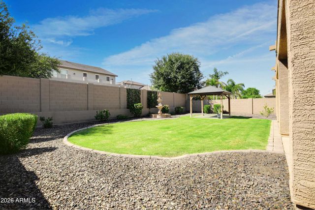 2529 E PARKVIEW Drive, Gilbert, AZ 85295