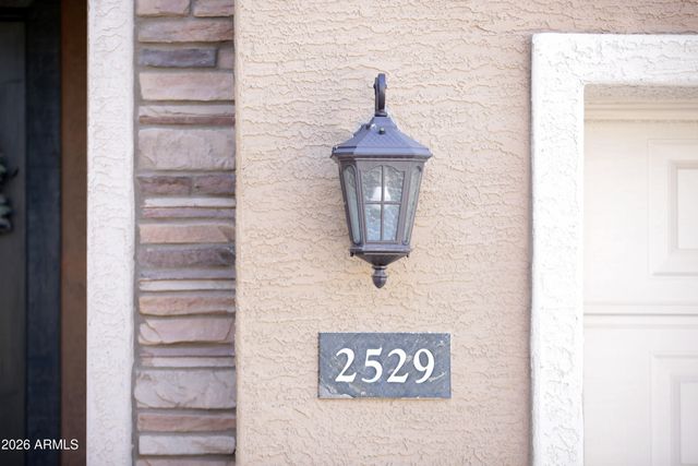 2529 E PARKVIEW Drive, Gilbert, AZ 85295