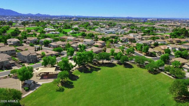 2529 E PARKVIEW Drive, Gilbert, AZ 85295