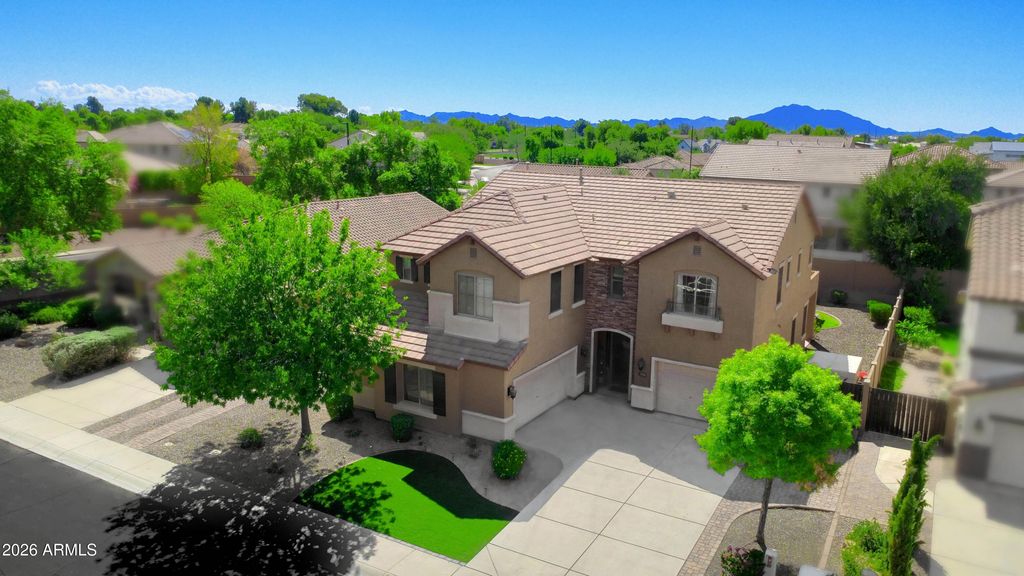 2529 E PARKVIEW Drive, Gilbert, AZ 85295