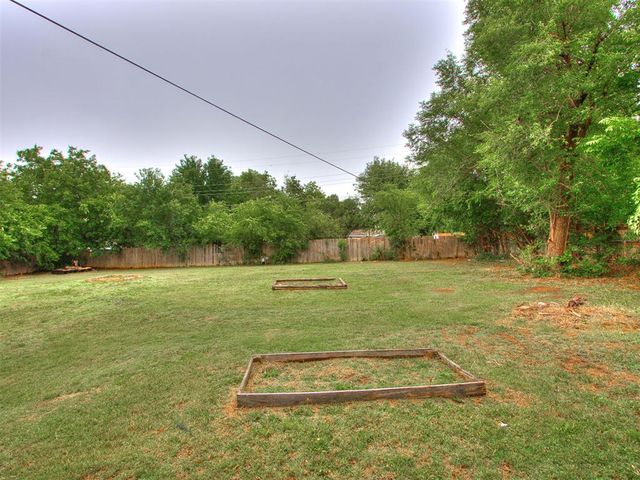 116 Chevy Chase Drive, Midwest City, OK 73110