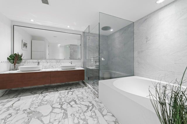 10203 Collins Avenue 401, Bal Harbour, FL 33154