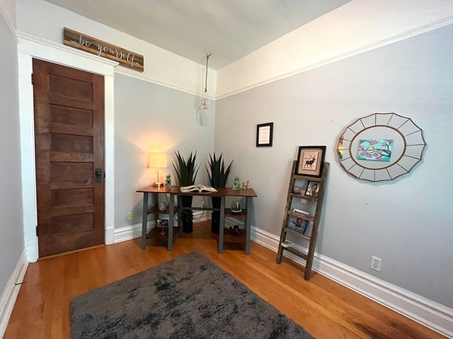 322 S Ridgeland Avenue 1, Oak Park, IL 60302