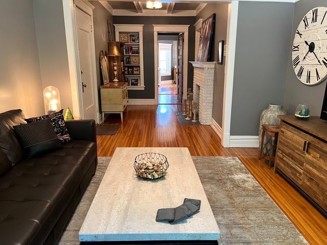 322 S Ridgeland Avenue 1, Oak Park, IL 60302