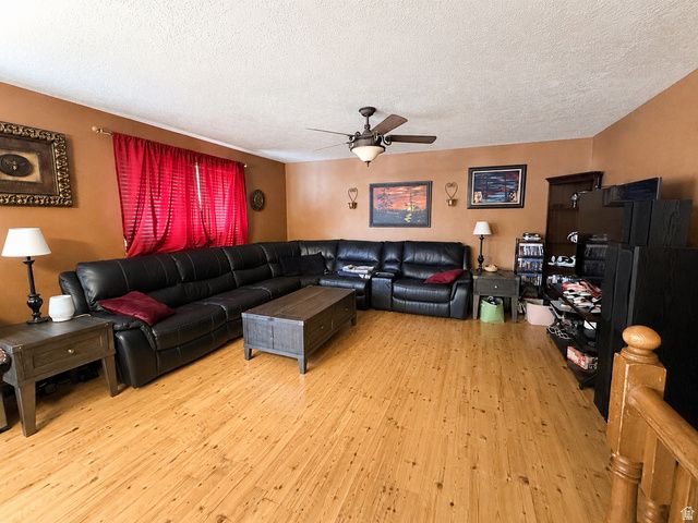162 W 1980 S, Clearfield, UT 84015