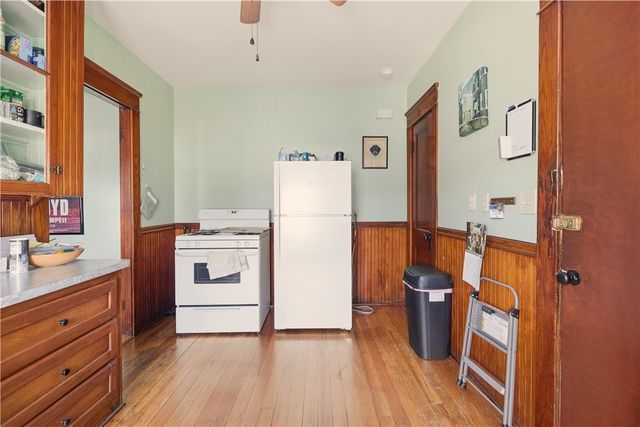 982 York Avenue, Pawtucket, RI 02861