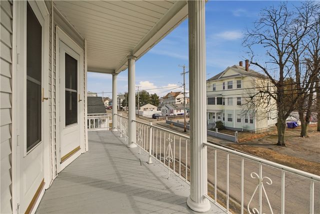 982 York Avenue, Pawtucket, RI 02861