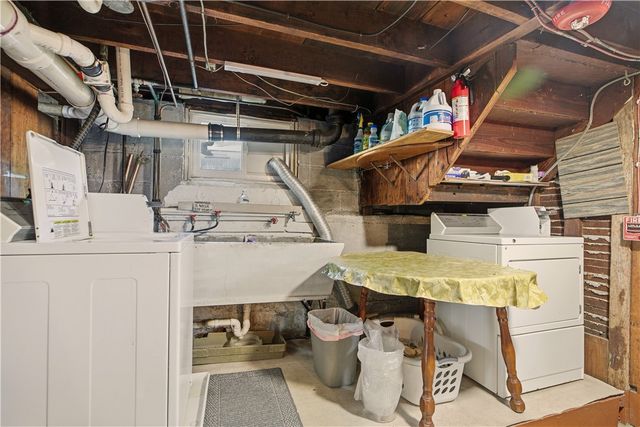 982 York Avenue, Pawtucket, RI 02861