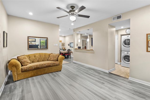 8601 Park Lane 612, Dallas, TX 75231