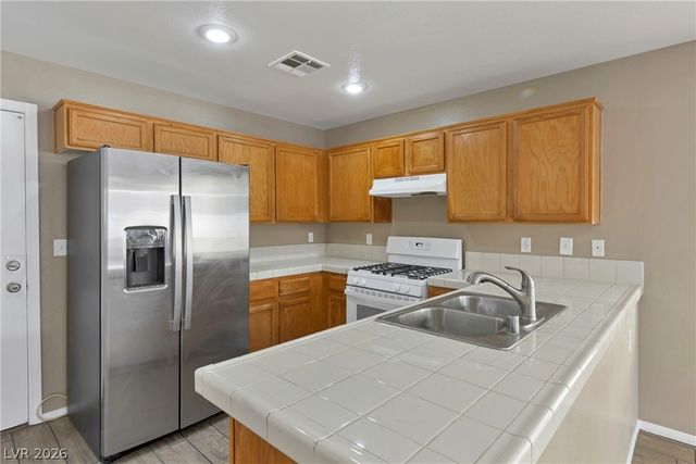 7429 Granada Willows Street, Las Vegas, NV 89139