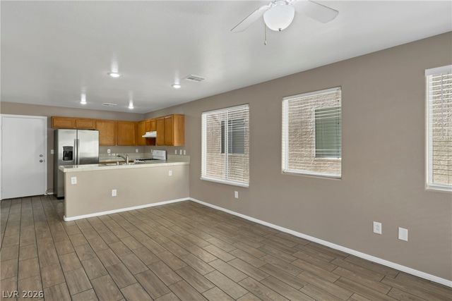 7429 Granada Willows Street, Las Vegas, NV 89139