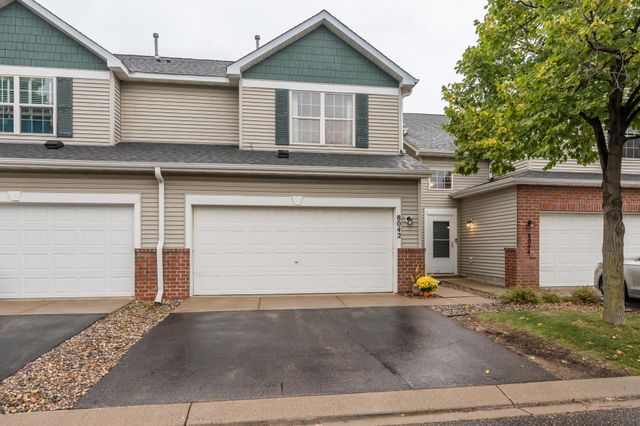 8042 Stratford Circle S, Shakopee, MN 55379