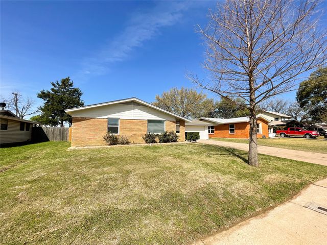 2805 Cornell Circle, Irving, TX 75062