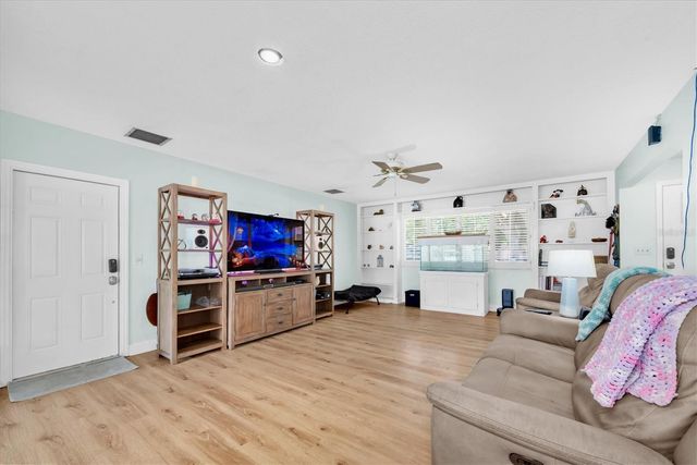 1380 KENNYWOOD DRIVE, Largo, FL 33770