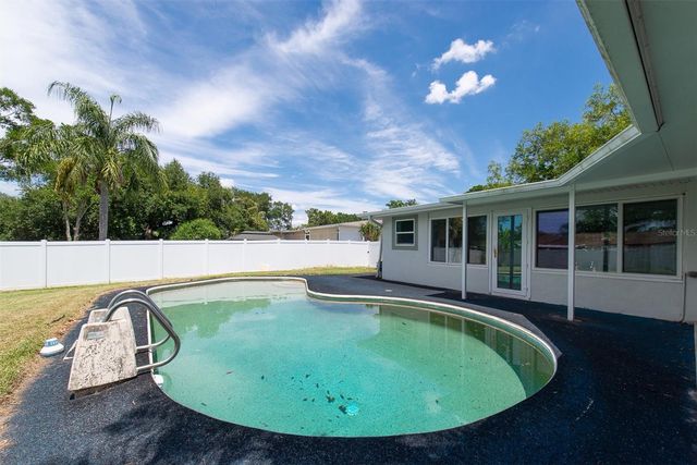 1380 KENNYWOOD DRIVE, Largo, FL 33770