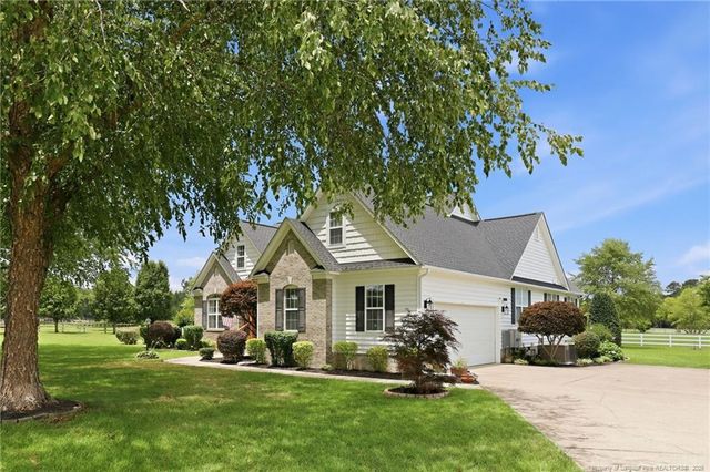 2561 Rodeo Drive, Linden, NC 28356