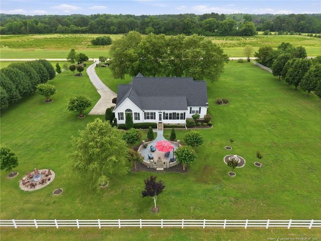 2561 Rodeo Drive, Linden, NC 28356