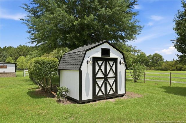 2561 Rodeo Drive, Linden, NC 28356