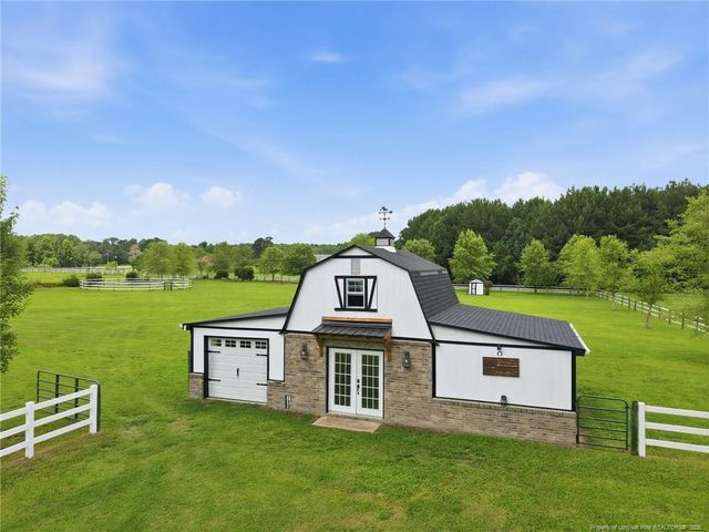 2561 Rodeo Drive, Linden, NC 28356