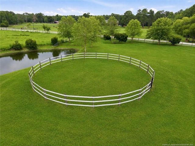 2561 Rodeo Drive, Linden, NC 28356