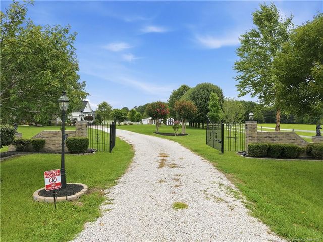 2561 Rodeo Drive, Linden, NC 28356