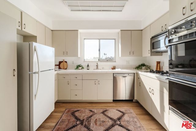 6251 Coldwater Canyon Avenue 310, Los Angeles, CA 91606