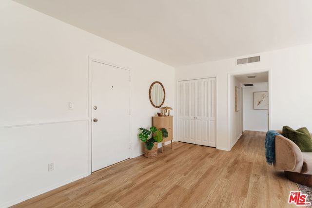 6251 Coldwater Canyon Avenue 310, Los Angeles, CA 91606