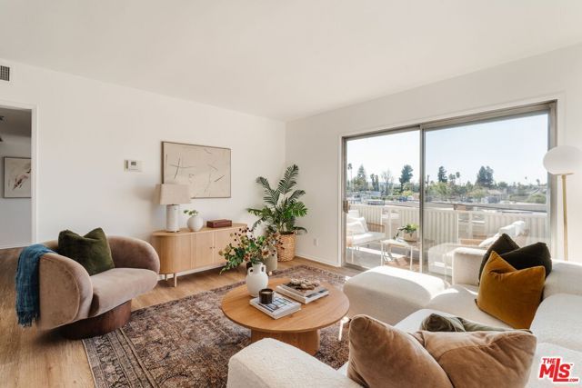 6251 Coldwater Canyon Avenue 310, Los Angeles, CA 91606