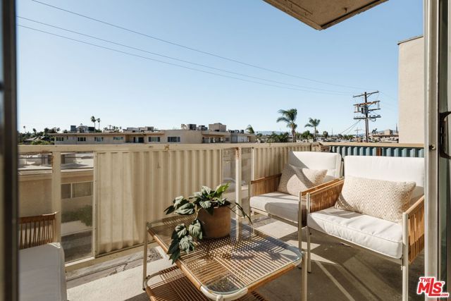 6251 Coldwater Canyon Avenue 310, Los Angeles, CA 91606