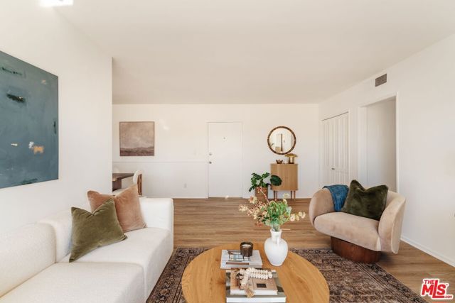 6251 Coldwater Canyon Avenue 310, Los Angeles, CA 91606