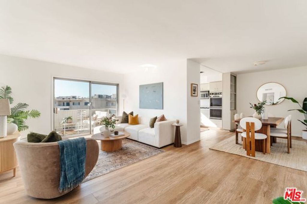 6251 Coldwater Canyon Avenue 310, Los Angeles, CA 91606