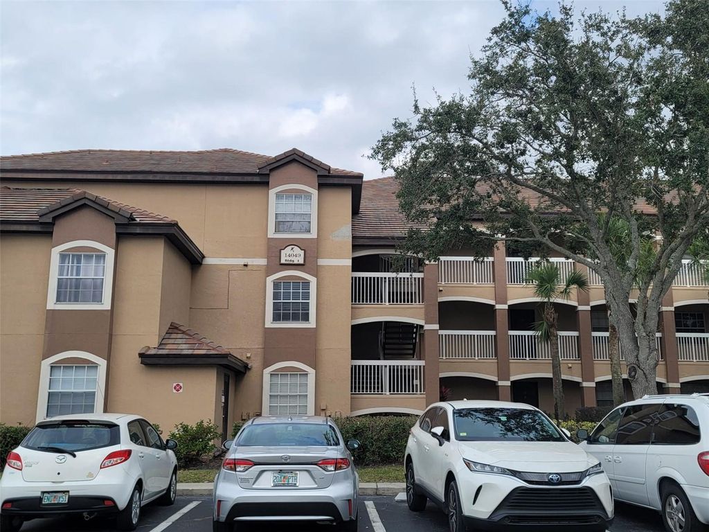 14049 FAIRWAY ISLAND DRIVE 123, Orlando, FL 32837