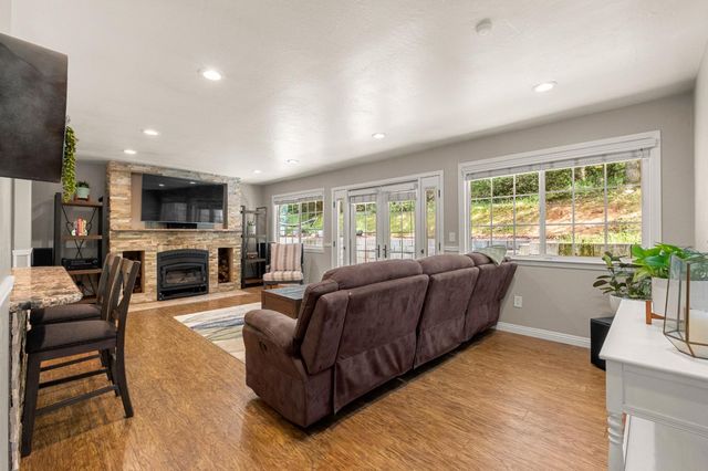 5371 Elite Ct, Placerville, CA 95667