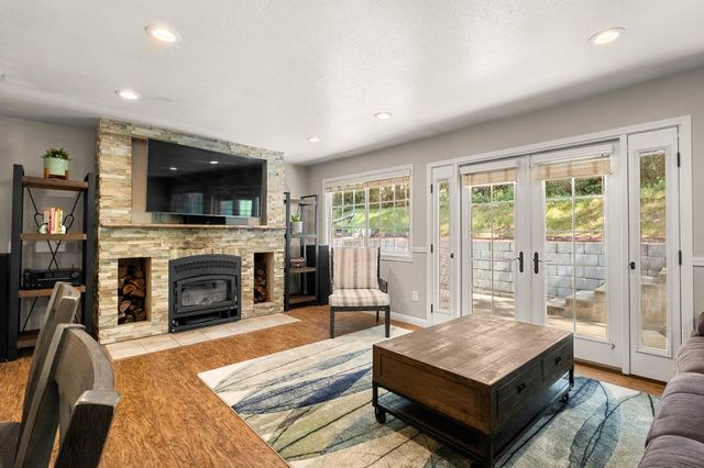 5371 Elite Ct, Placerville, CA 95667