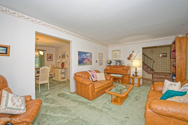 1073 Serafini Drive, Guilderland, NY 12303