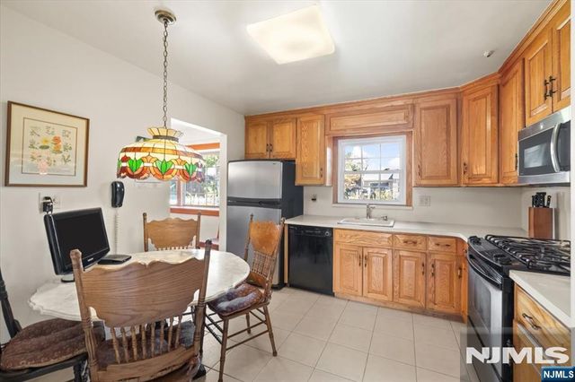 814 Schaefer Avenue, Oradell, NJ 07649